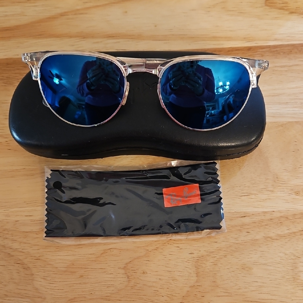 Ray-Ban Blue and Silver Women's Glasses